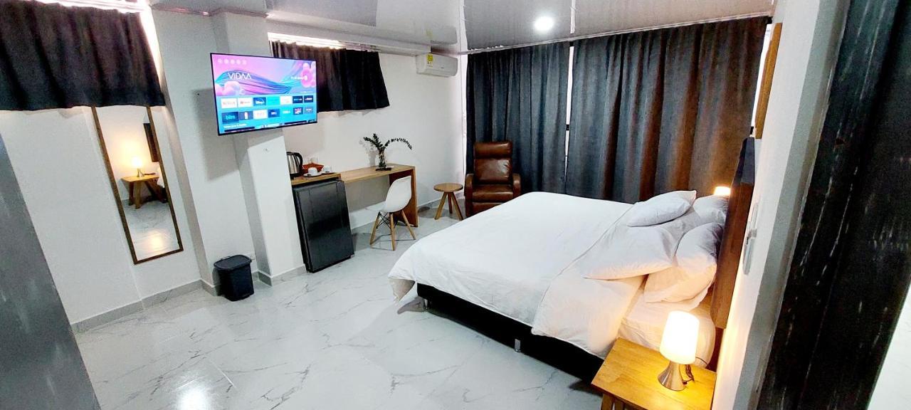 Hotel A & A Santa Alejandria 메딜린 외부 사진