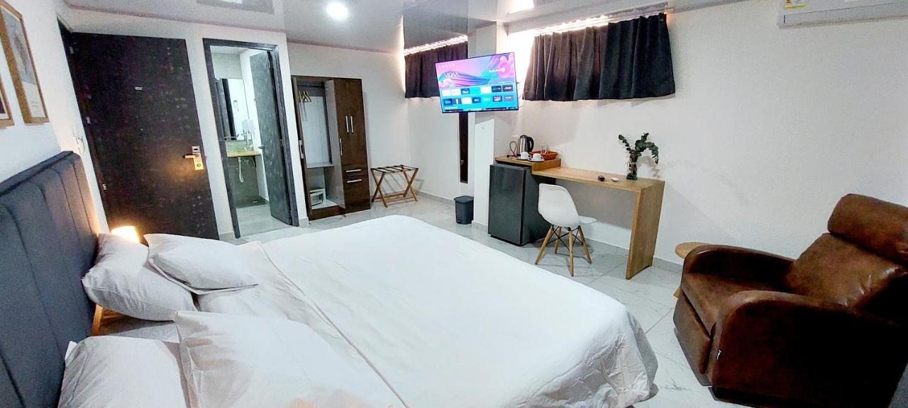 Hotel A & A Santa Alejandria 메딜린 외부 사진