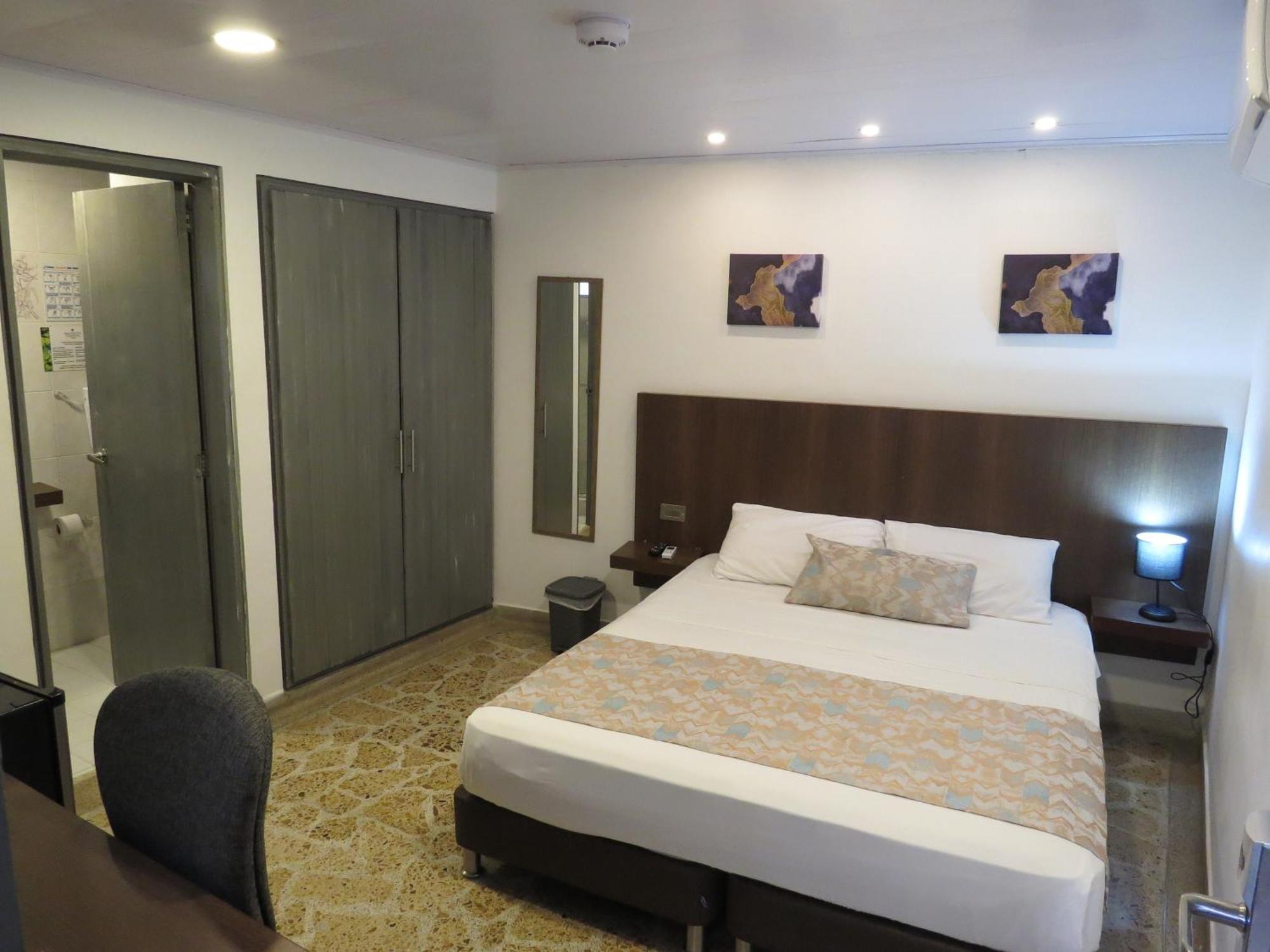 Hotel A & A Santa Alejandria 메딜린 외부 사진