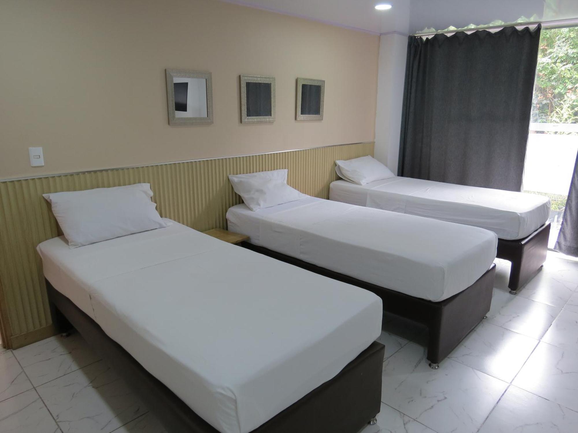 Hotel A & A Santa Alejandria 메딜린 외부 사진